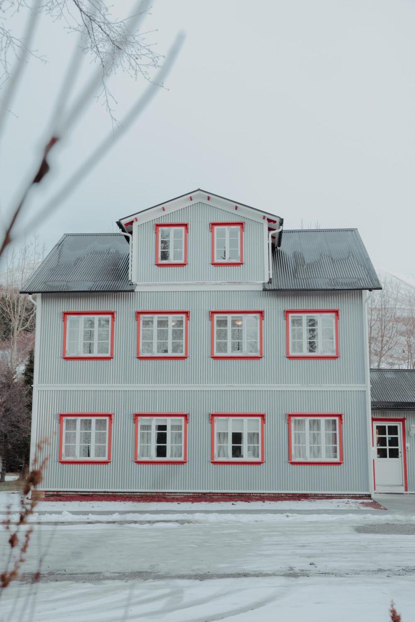 Gamli Skolinn Húsavík المظهر الخارجي الصورة
